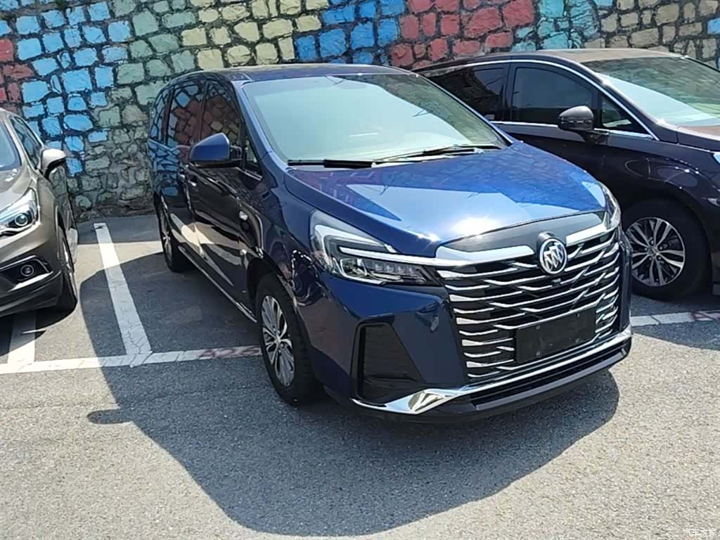 Buick GL8, 2022 4