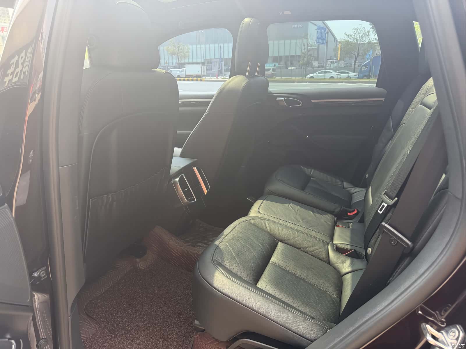 Porsche Cayenne, 2017 все фото