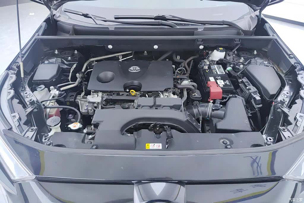 Toyota RAV4, 2022 10