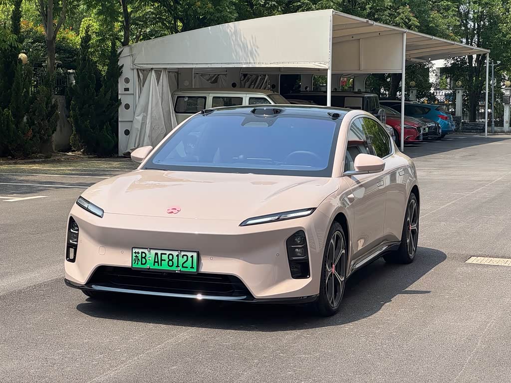 NIO ET5