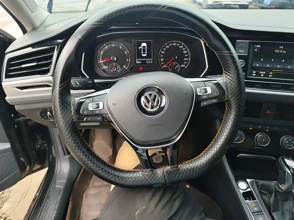 Volkswagen Sagitar
