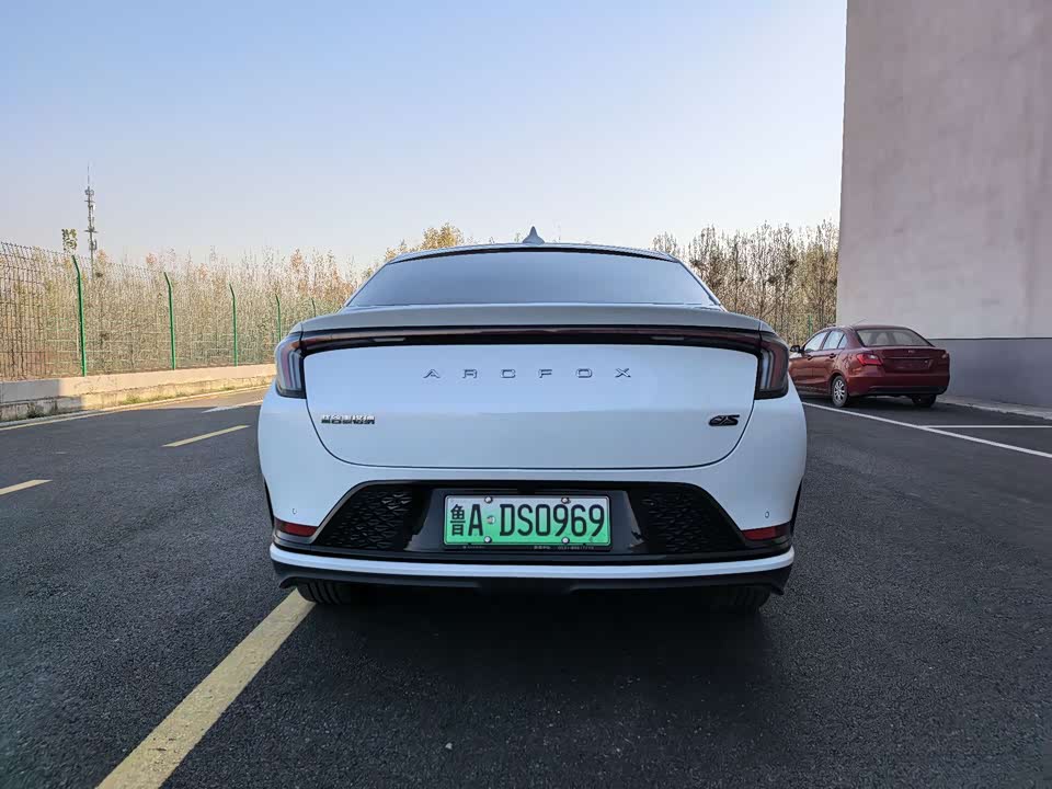 ARCFOX Polar Fox Alpha S