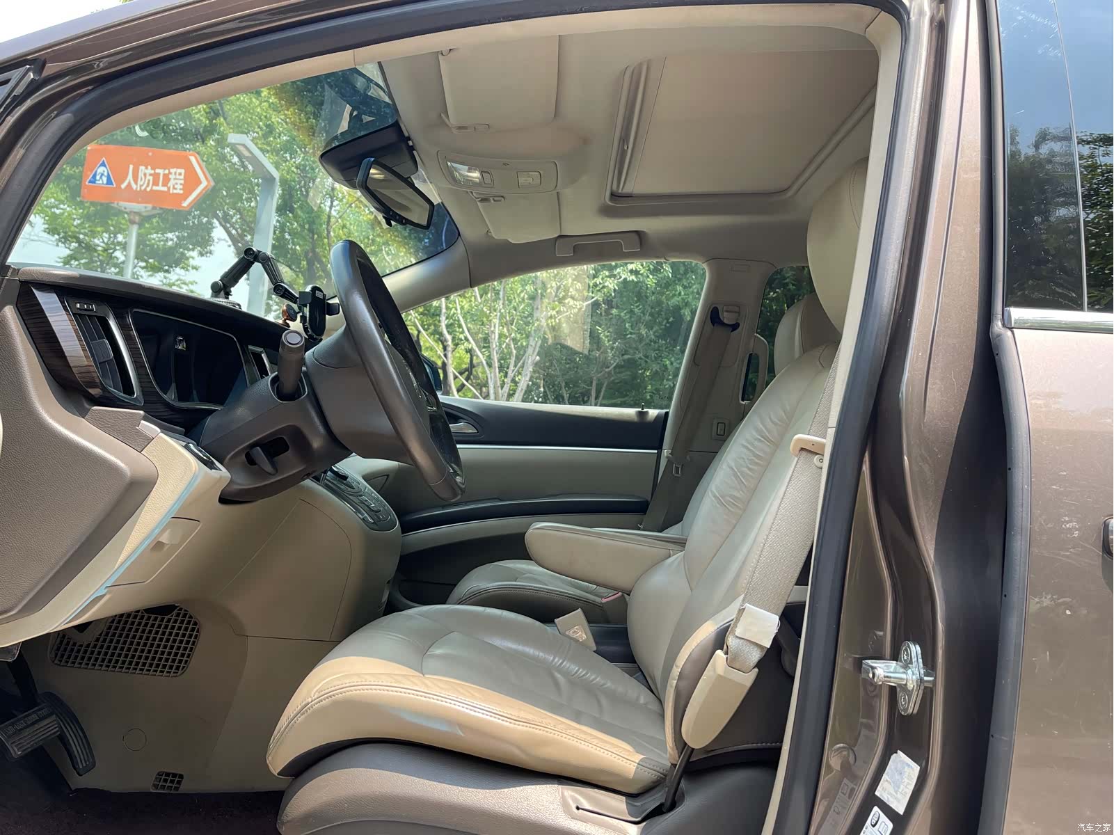 Buick GL8, 2013 8