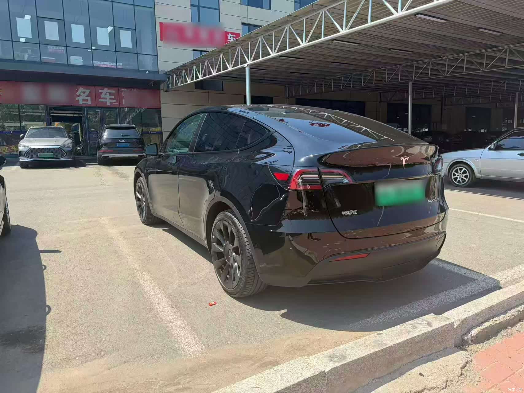 Tesla Model Y, 2022 16