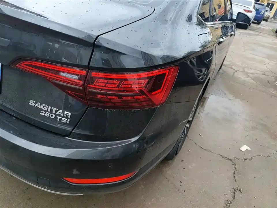 Volkswagen Sagitar