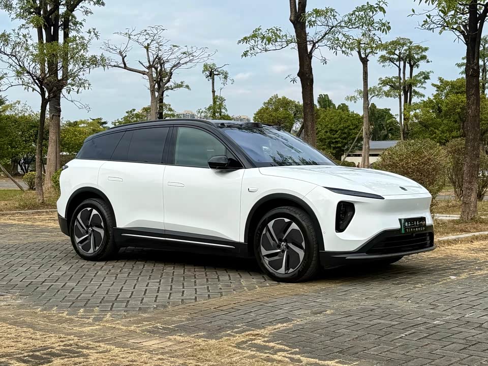 NIO ES6