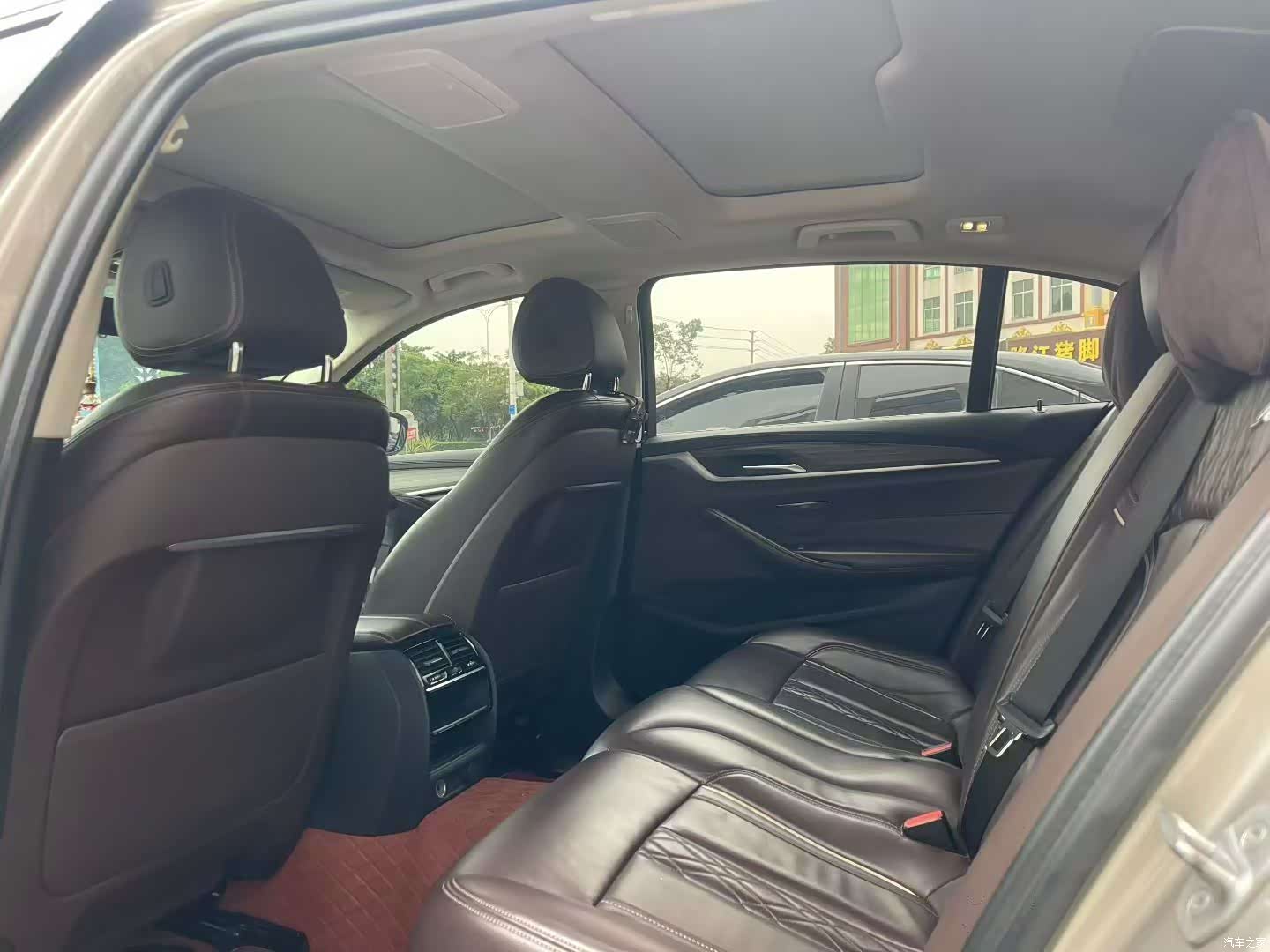 BMW 5 Series, 2019 9