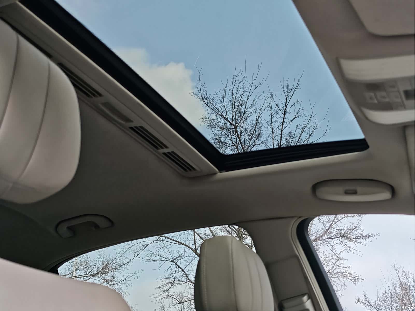 Mercedes-Benz E-Class, 2012 19