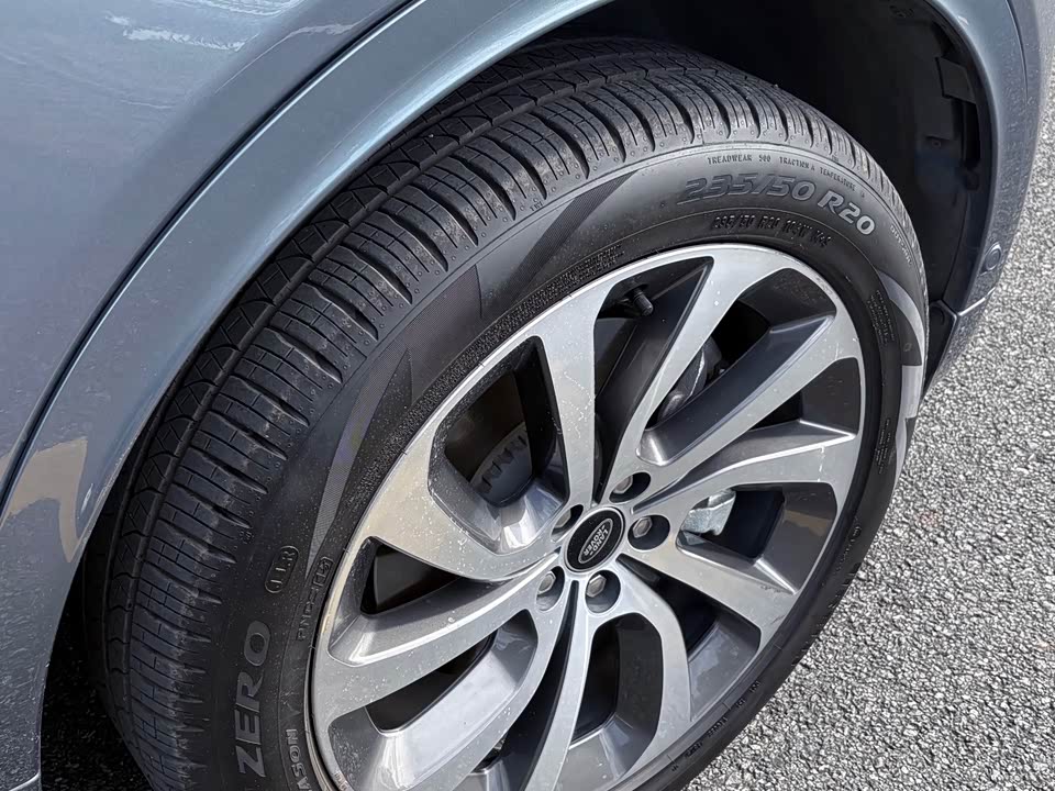 Land Rover Discover sources for sports