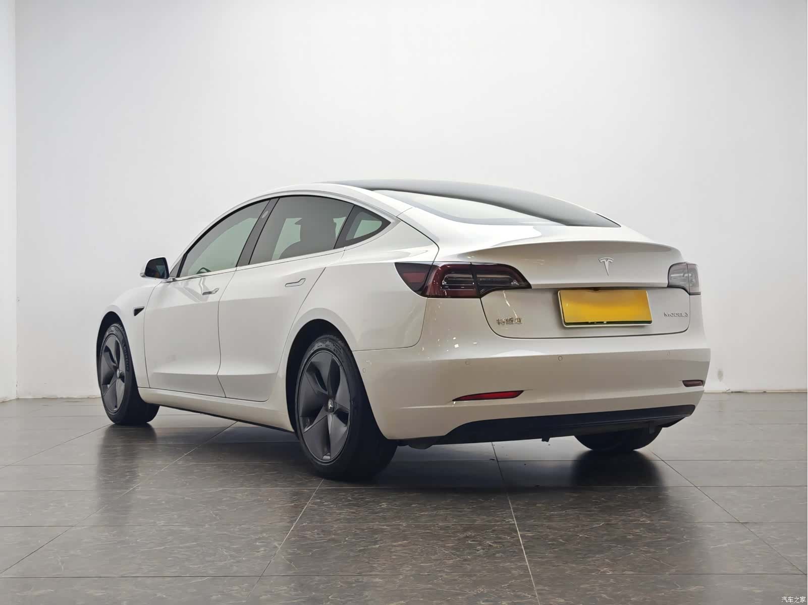 Tesla Model 3, 2020 4