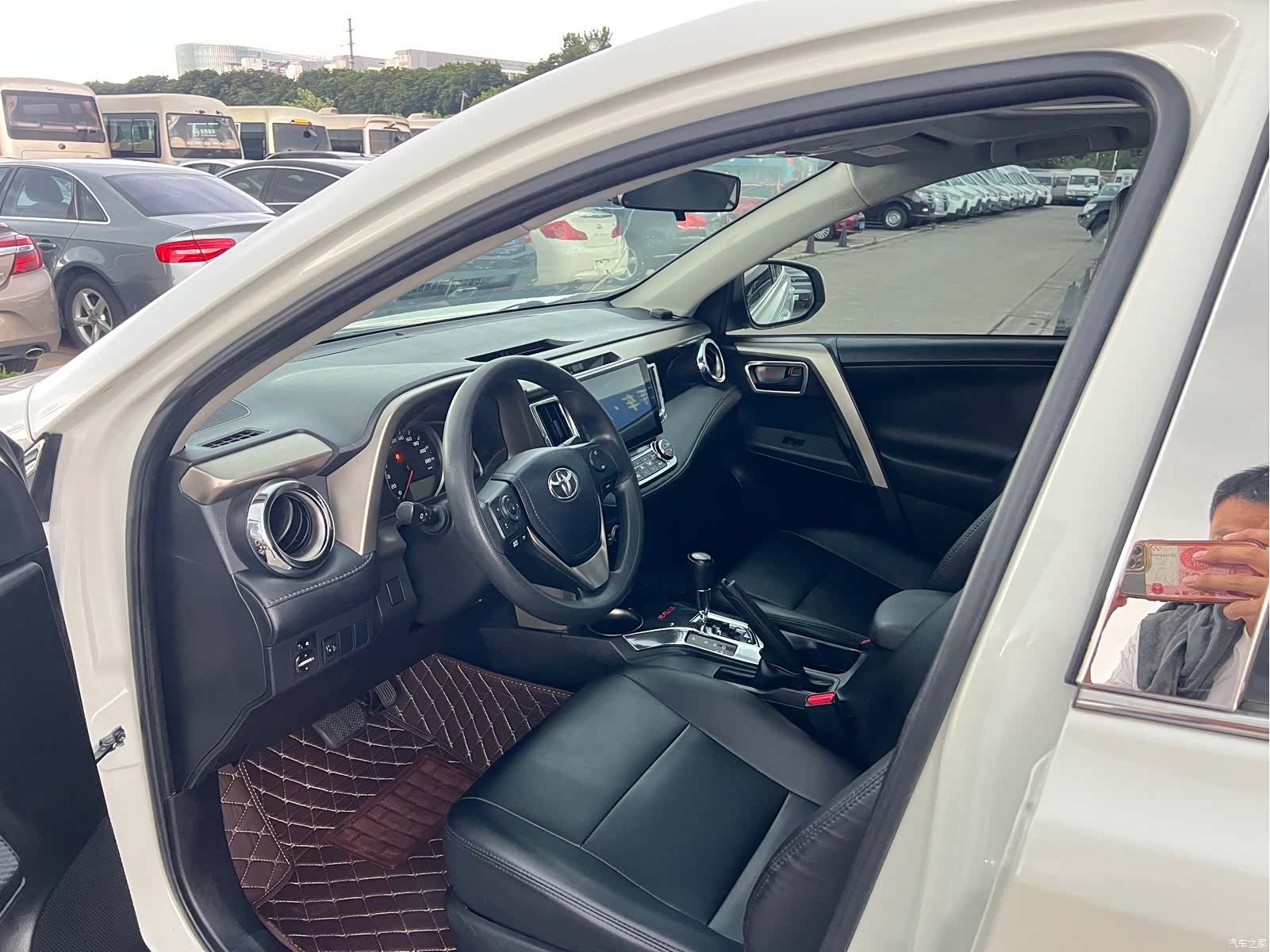 Toyota RAV4, 2016 9