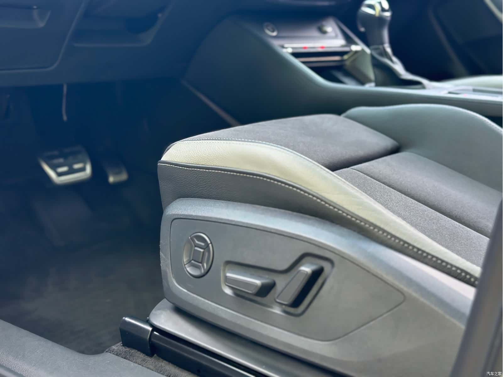 Audi Q3, 2023 13