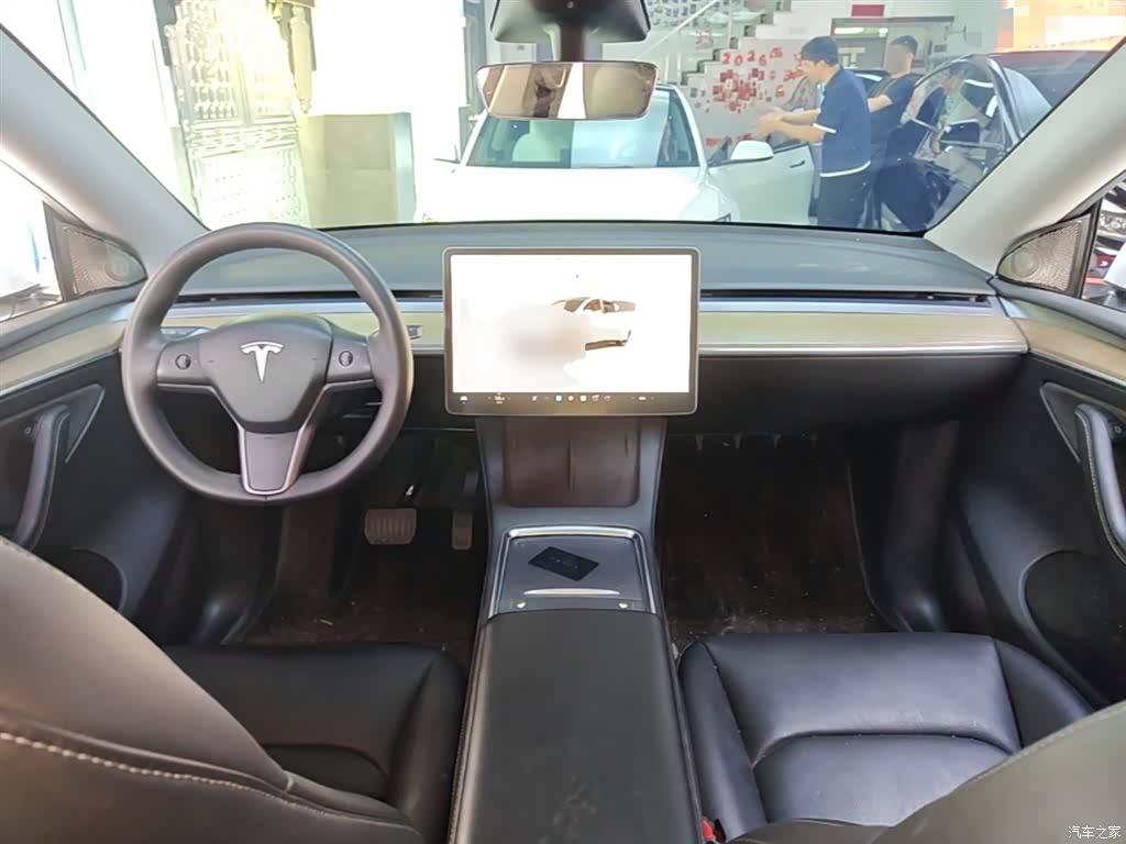 Tesla Model Y, 2023 10