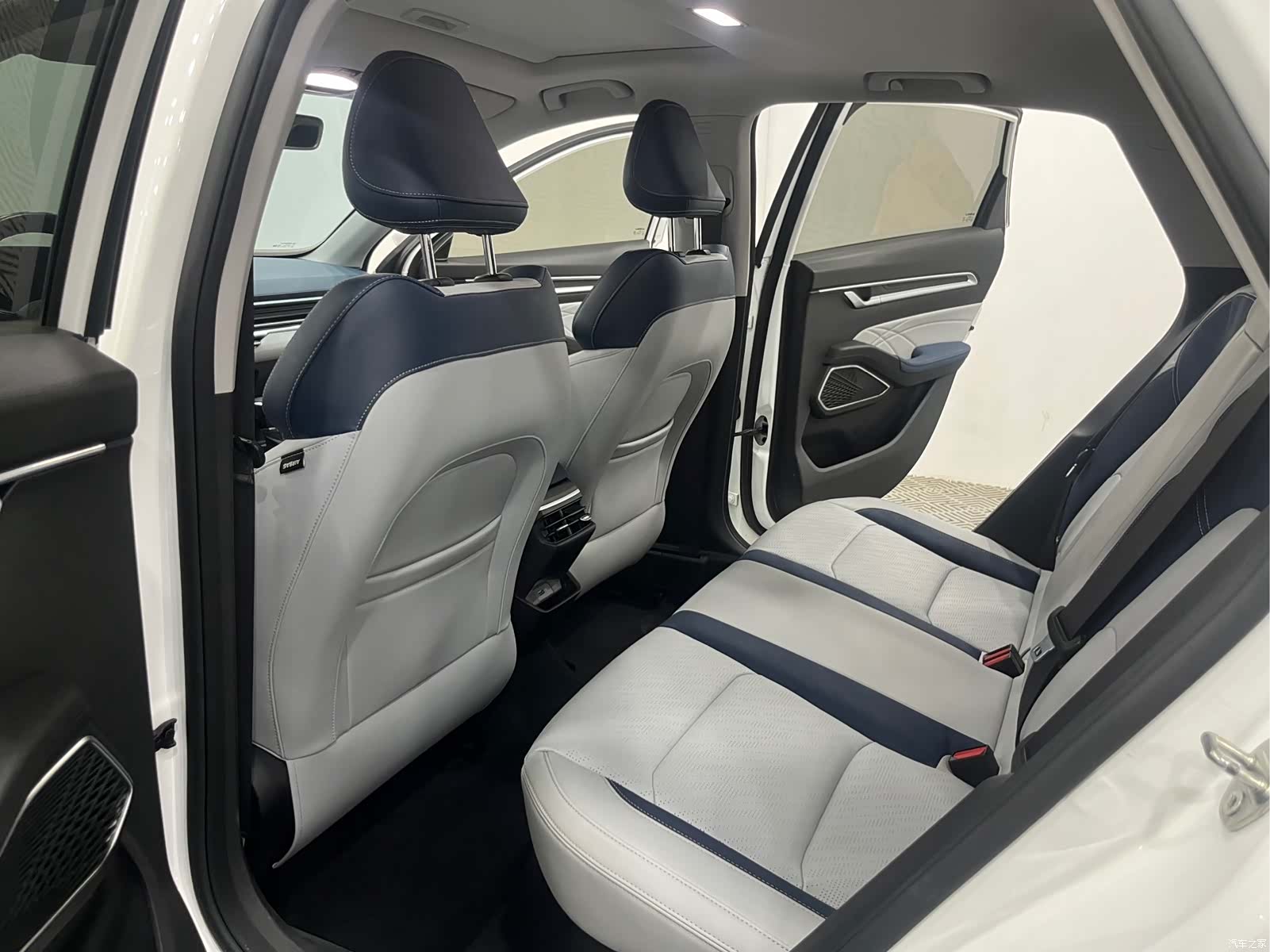 Geely Emgrand, 2022 6
