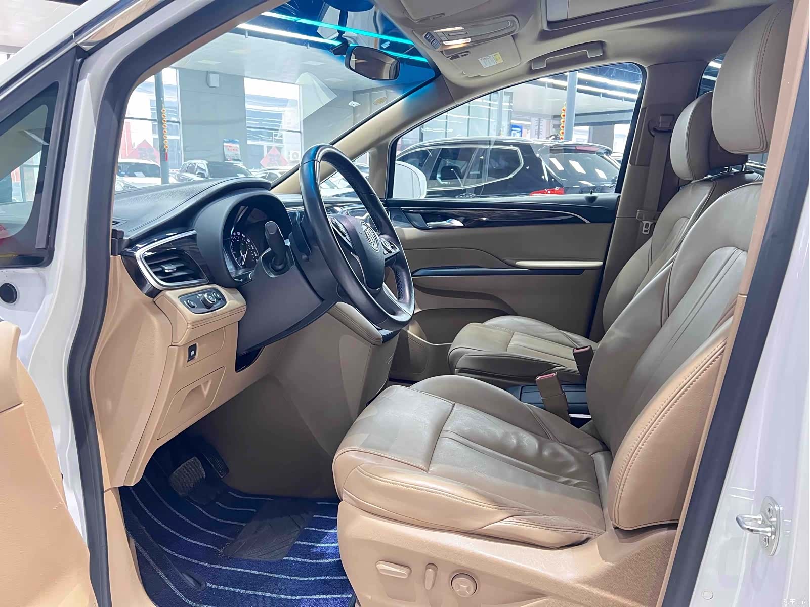 Buick GL8, 2019 7