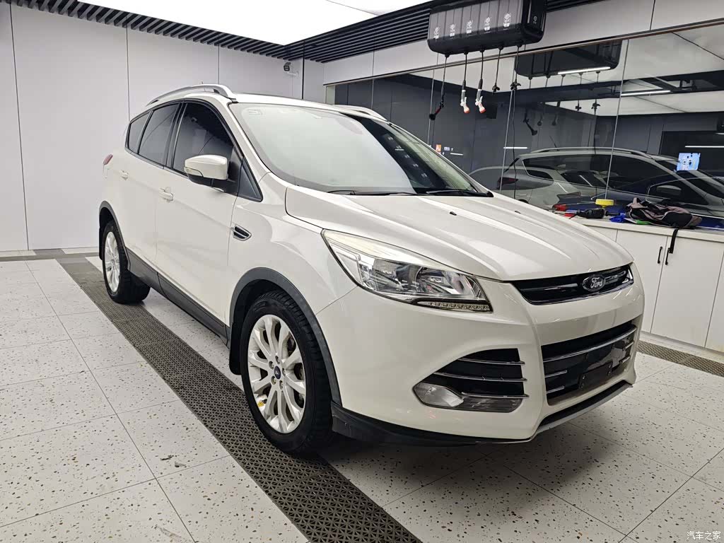 Ford Kuga, 2016 4
