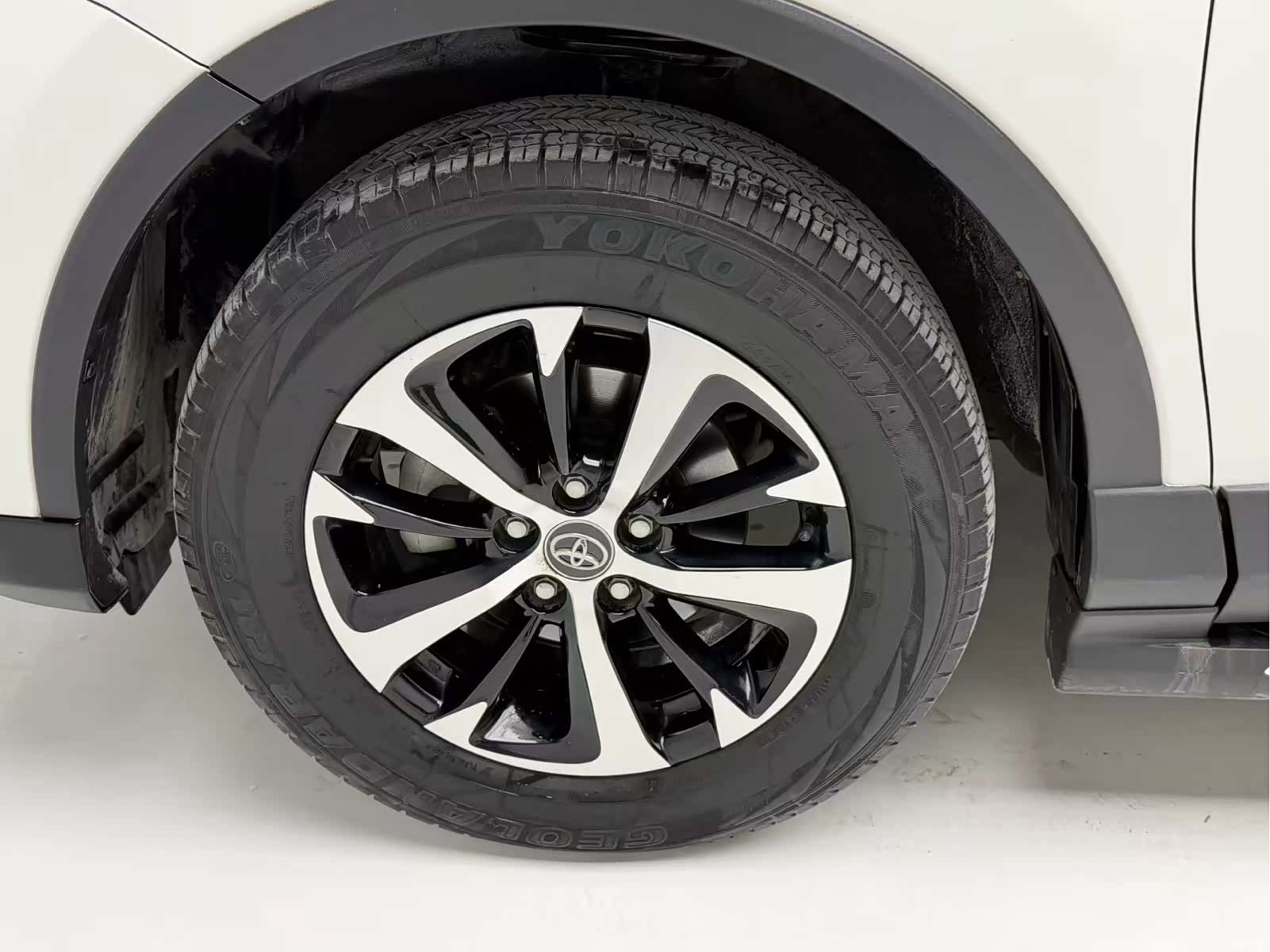 Toyota RAV4, 2017 8