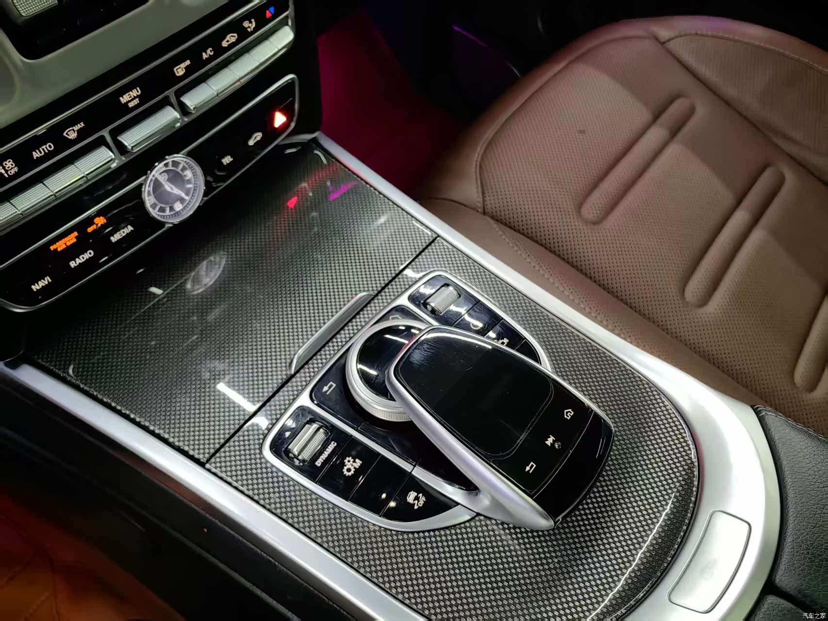 Mercedes-Benz G-Class, 2019 9
