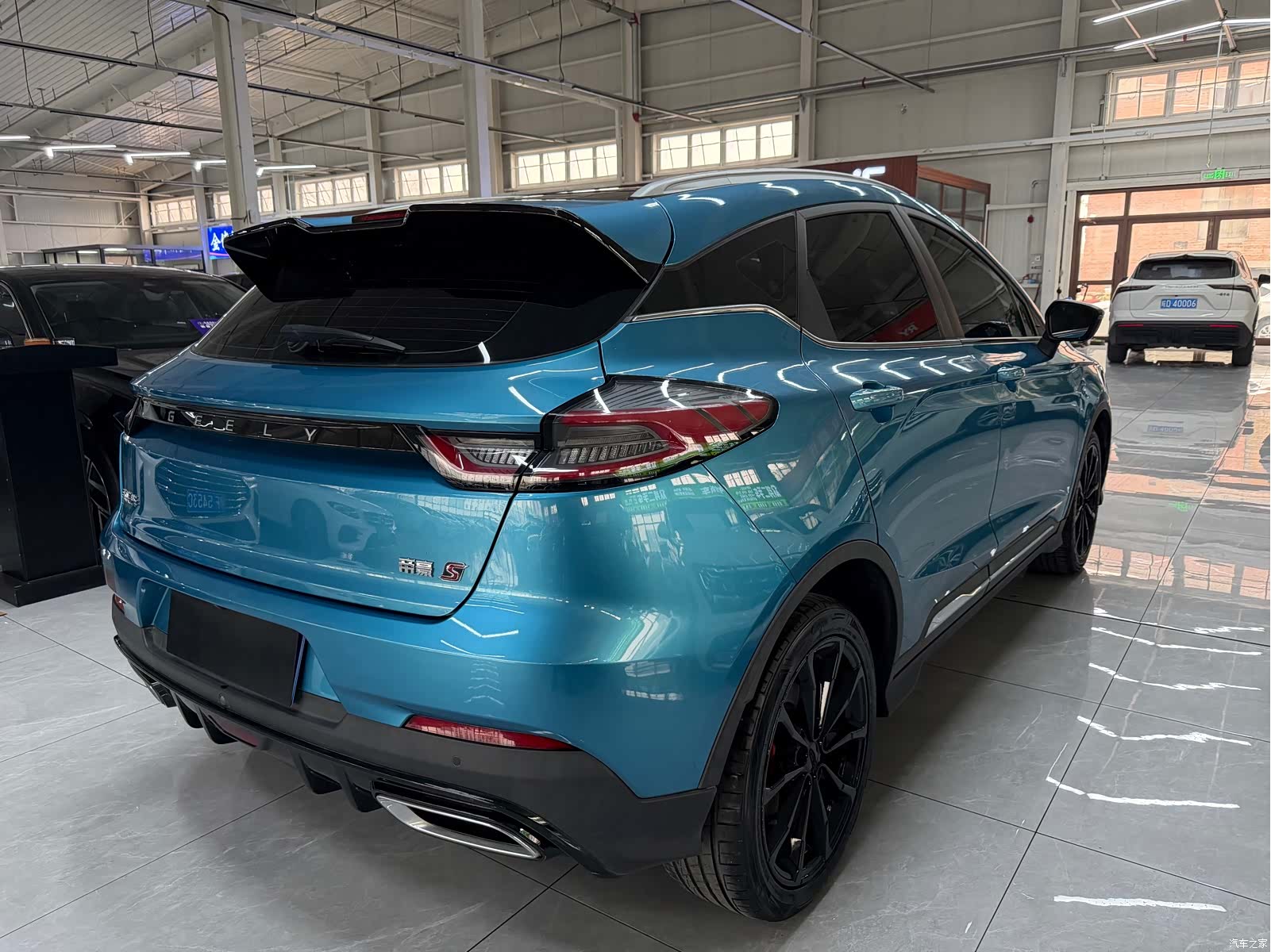 Geely Emgrand, 2022 4