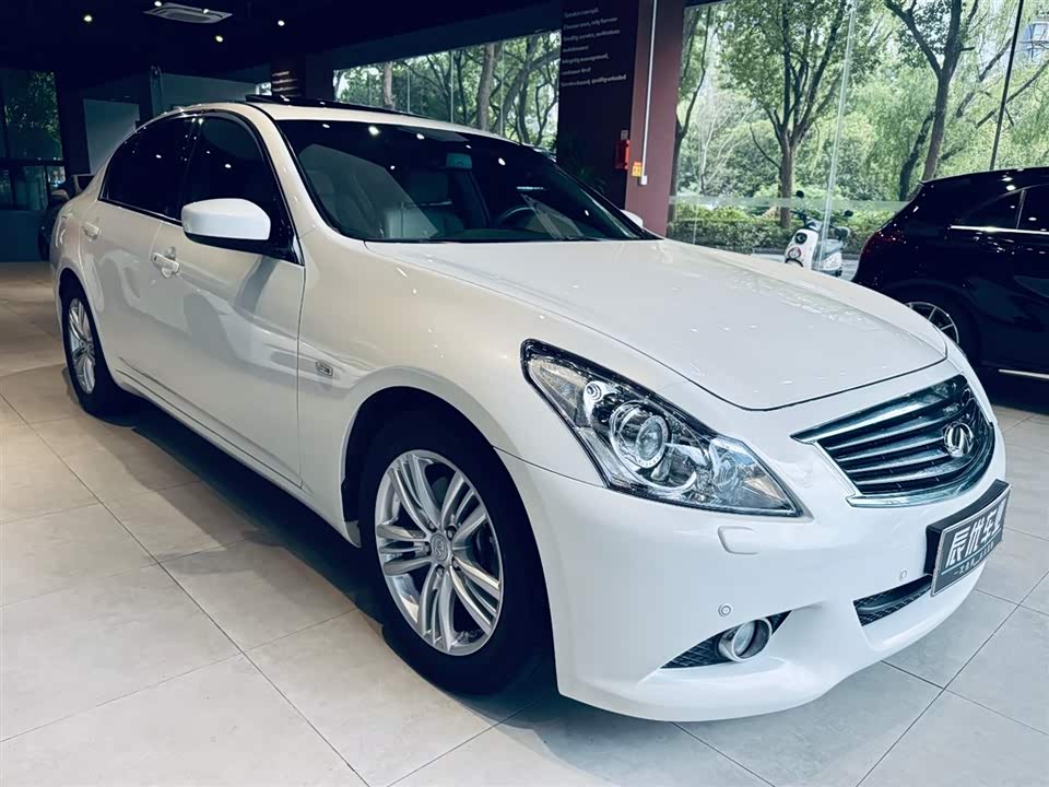 Infiniti G series Infiniti G series