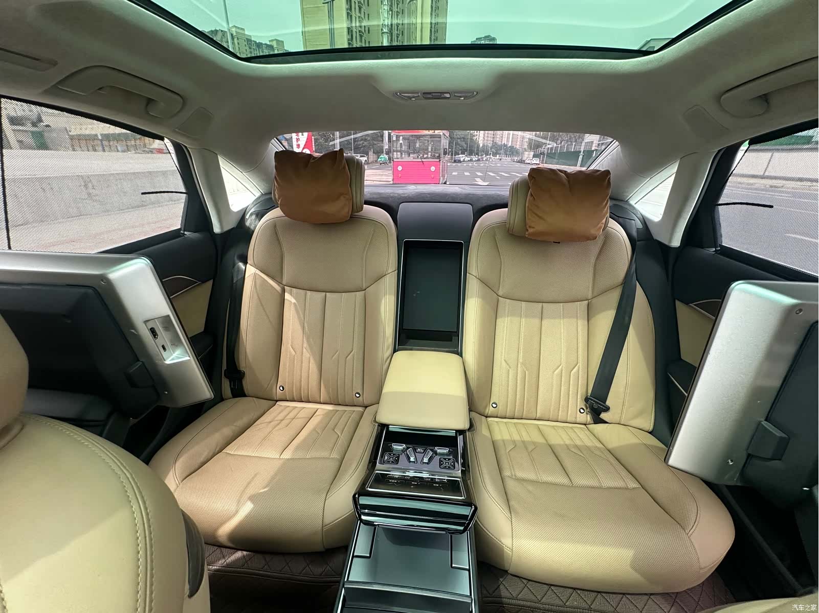 Audi A8L, 2022 15