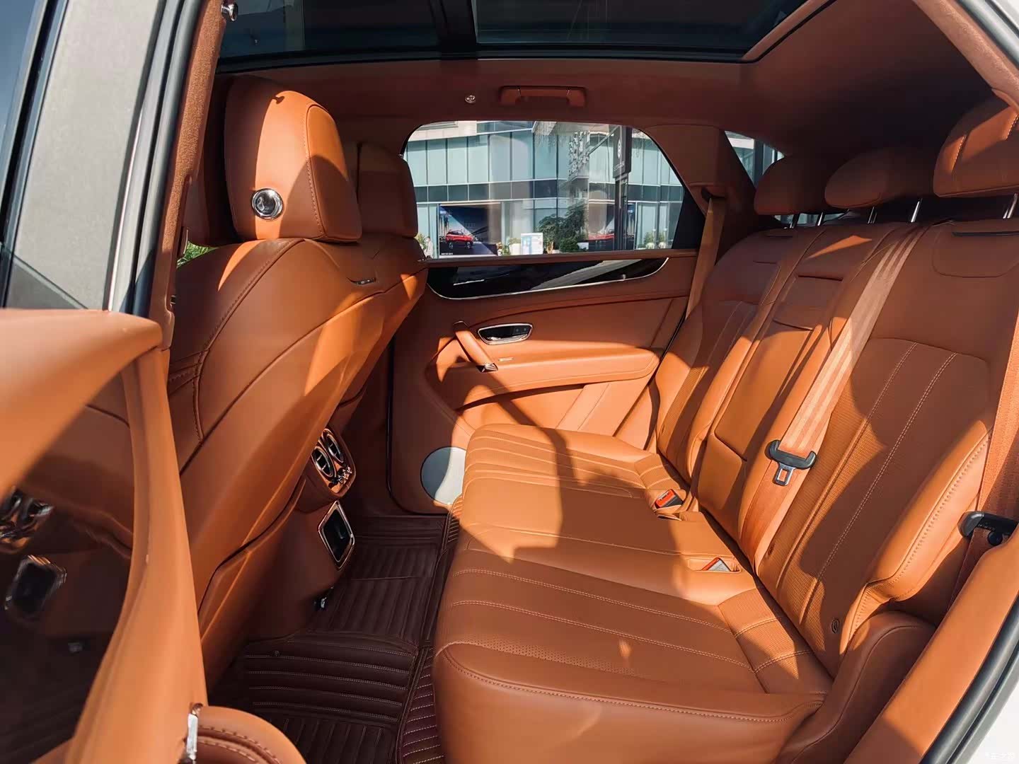 Bentley Bentayga, 2018 все фото