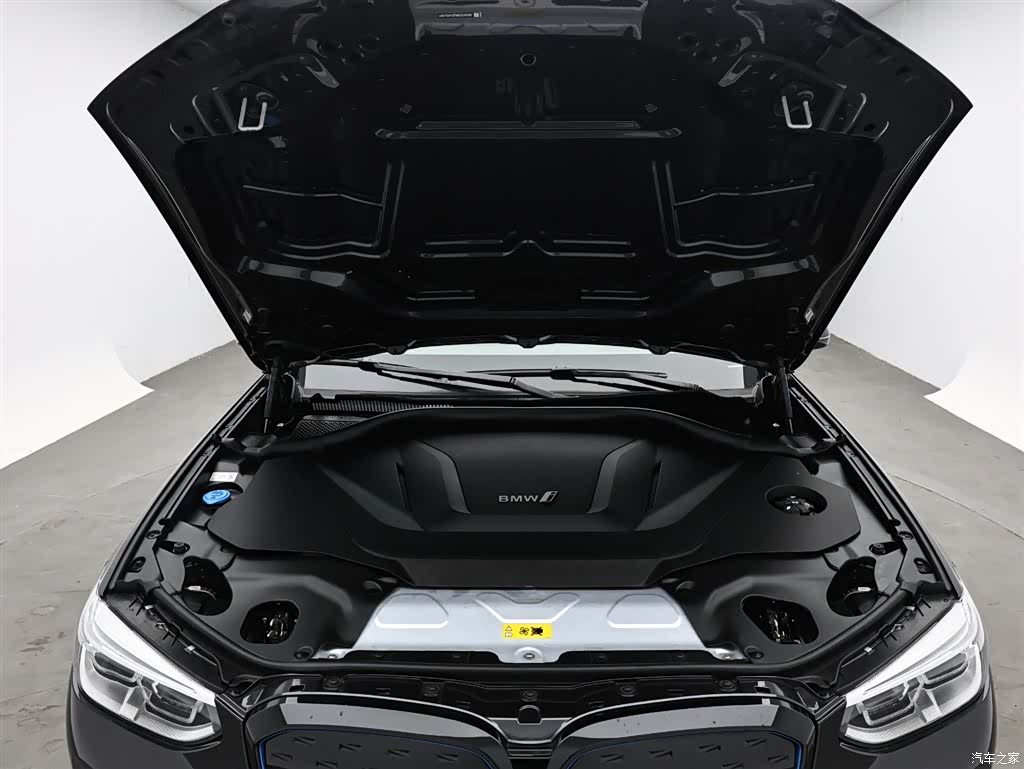 BMW iX3, 2021 16