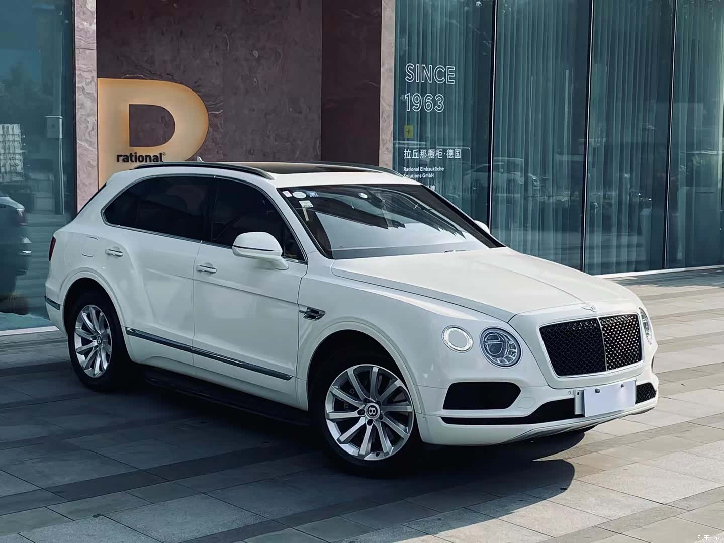Bentley Bentayga, 2018 3
