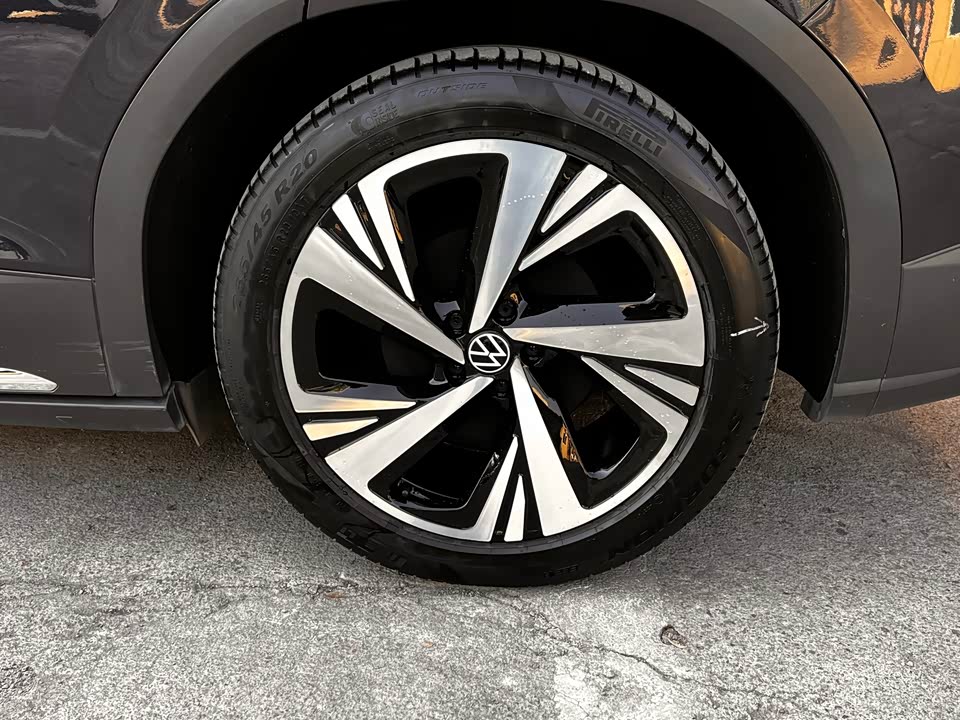 Volkswagen ID.6 CROZZ