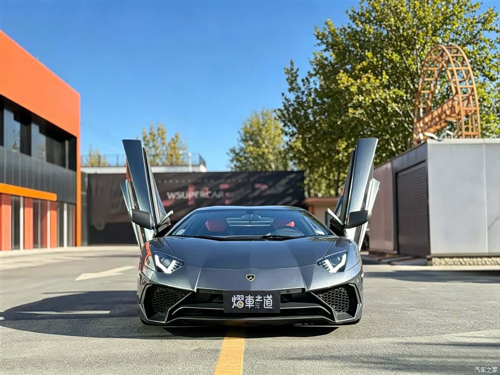 Lamborghini Aventador, 2016 2