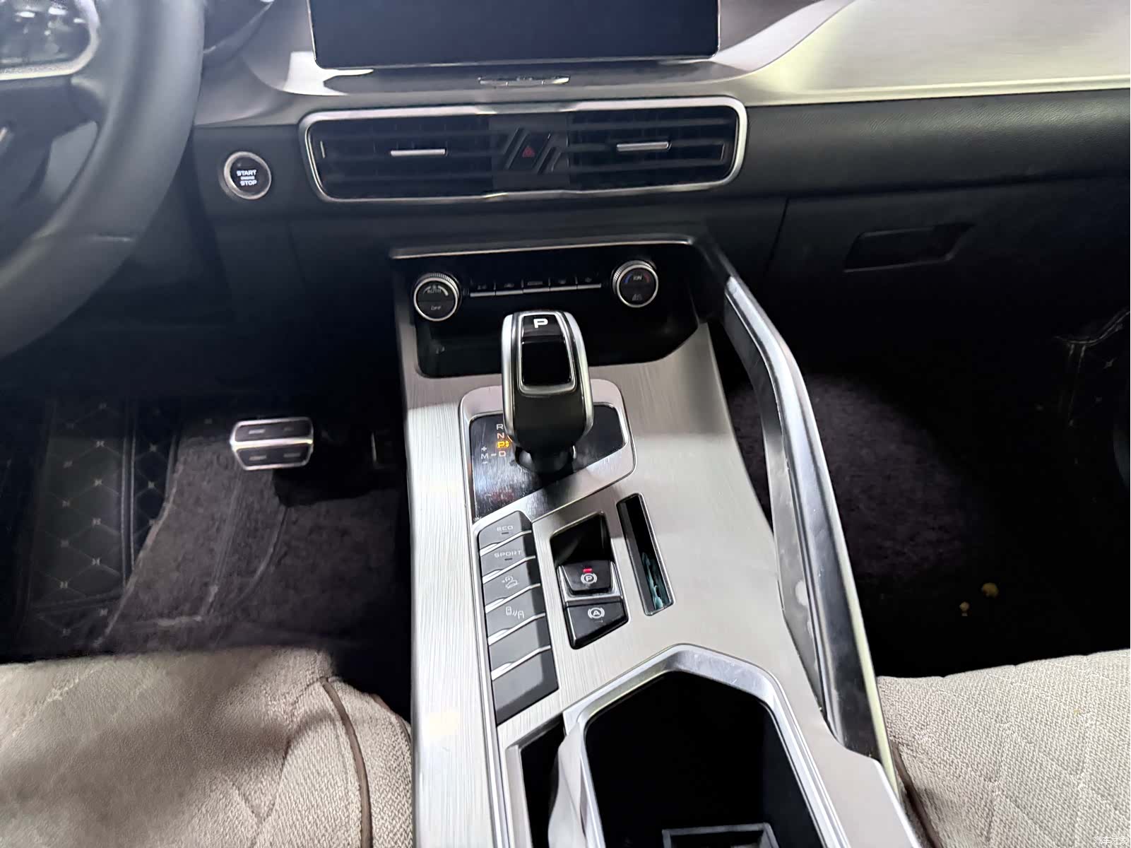 Geely Coolray, 2020 15