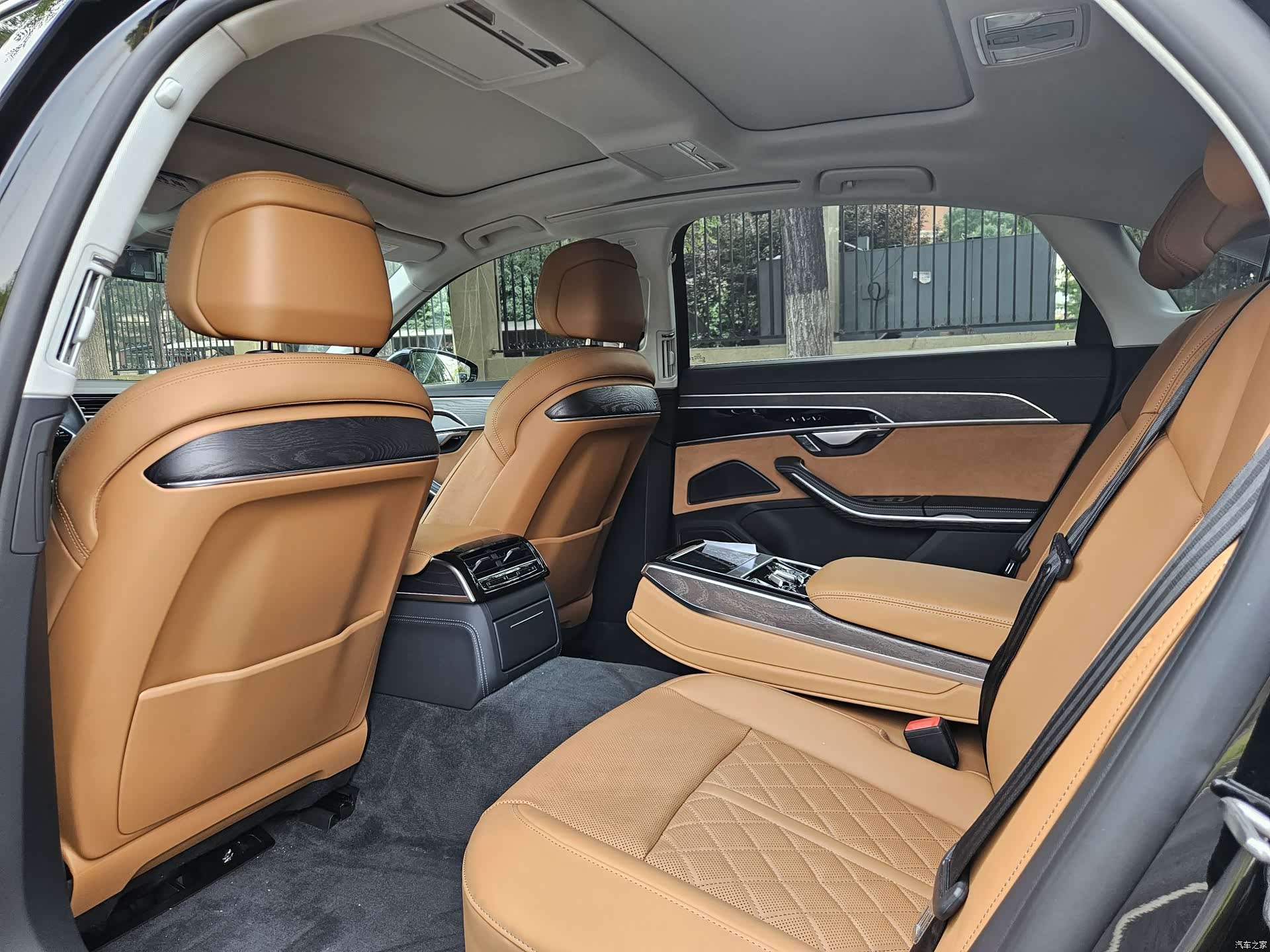 Audi A8L, 2023 8