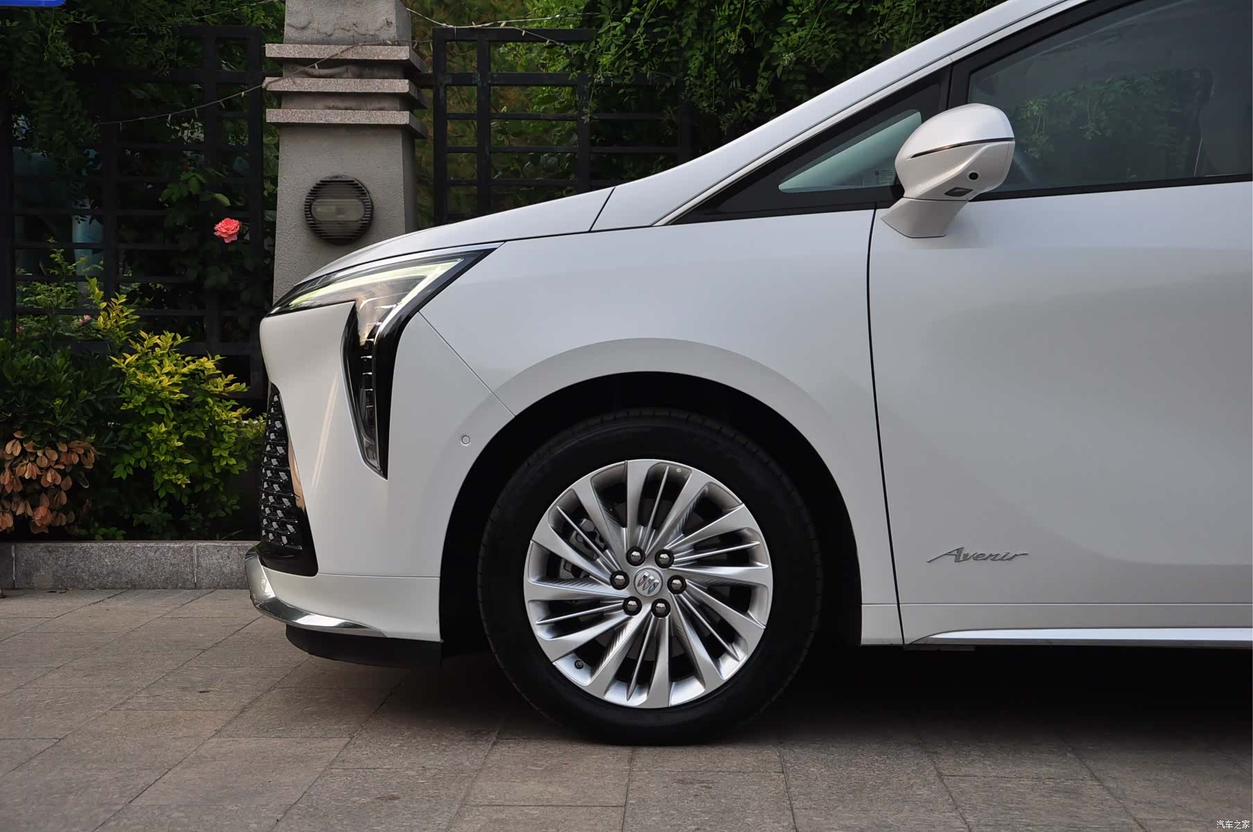 Buick Century, 2023 21