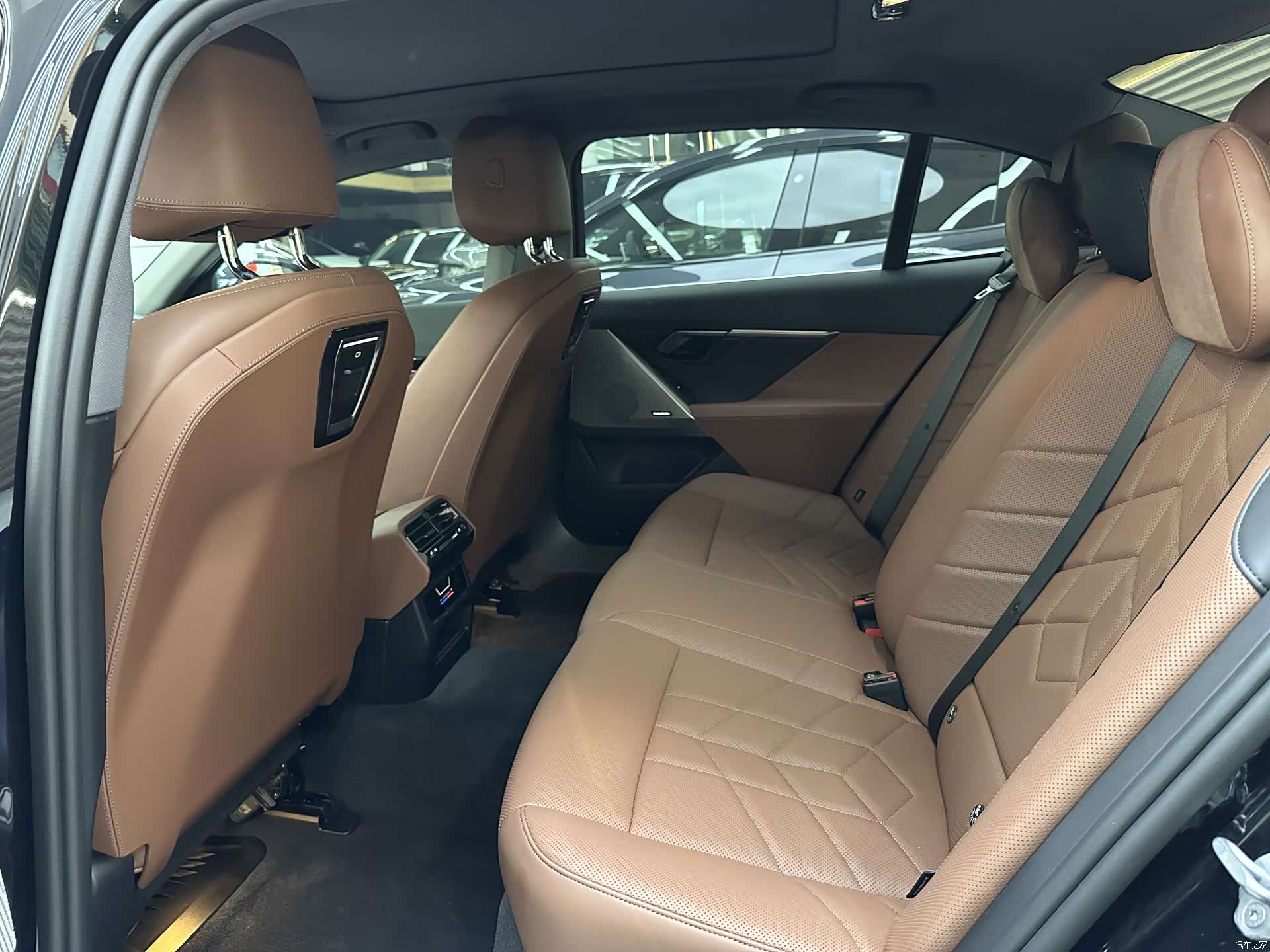 BMW 5 Series, 2025 все фото