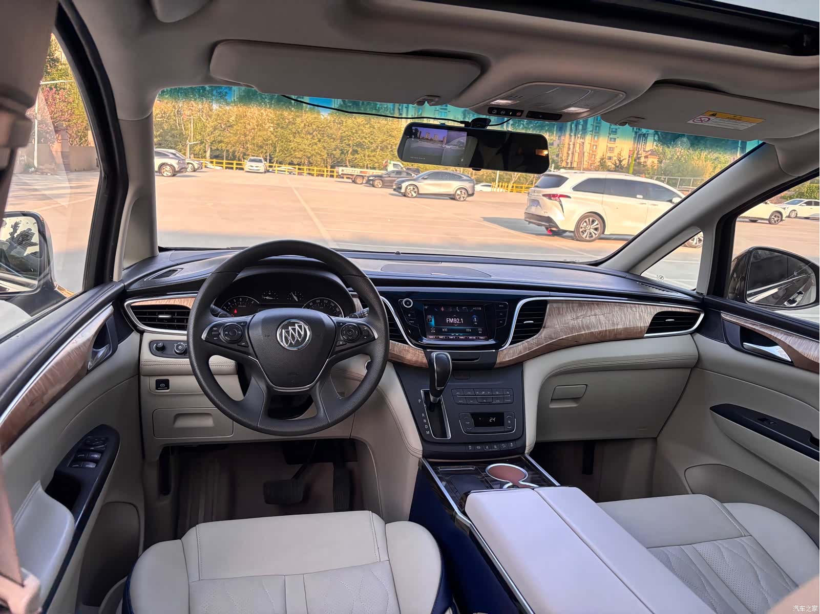 Buick GL8, 2017 23