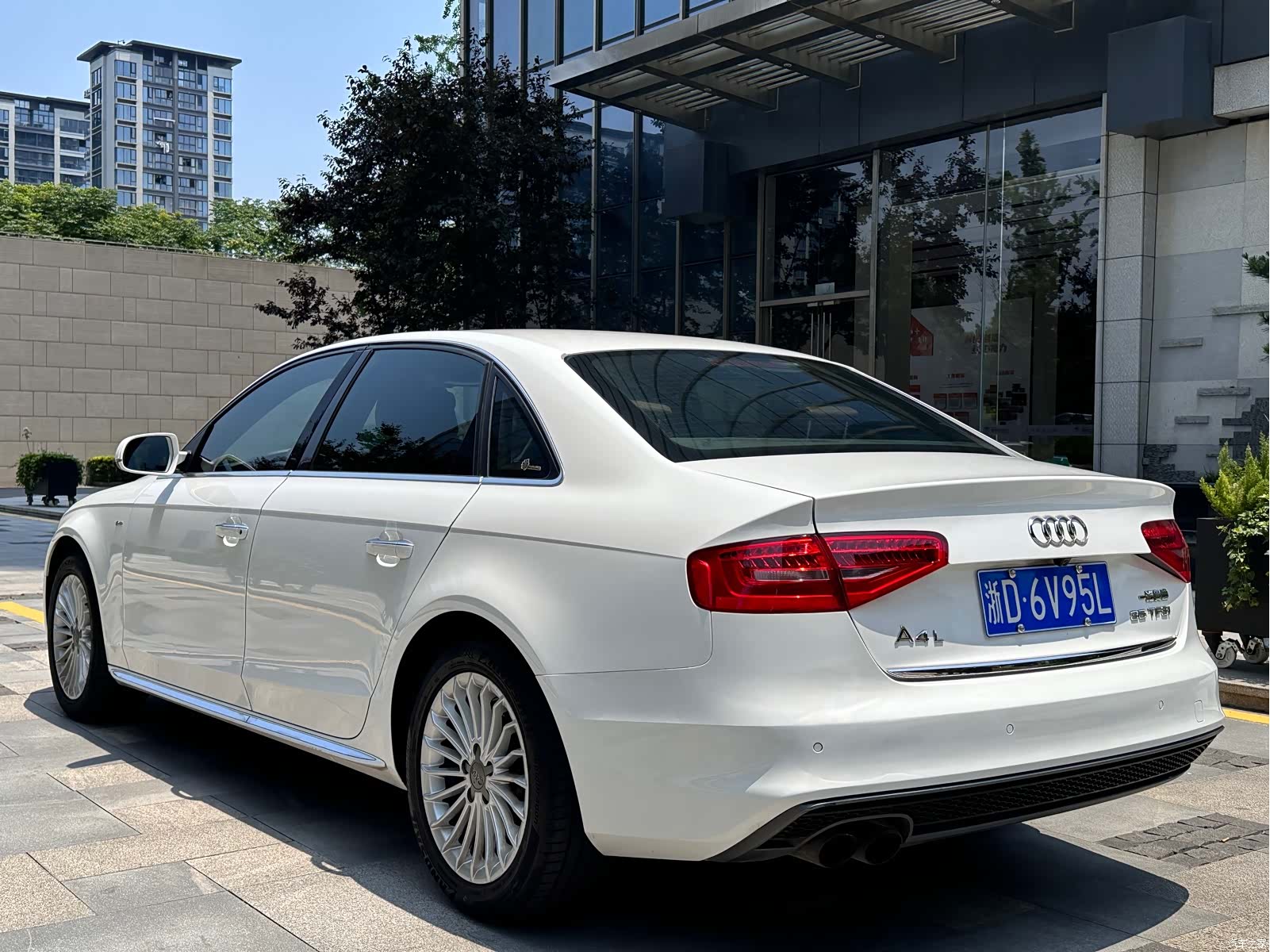 Audi A4L, 2016 6