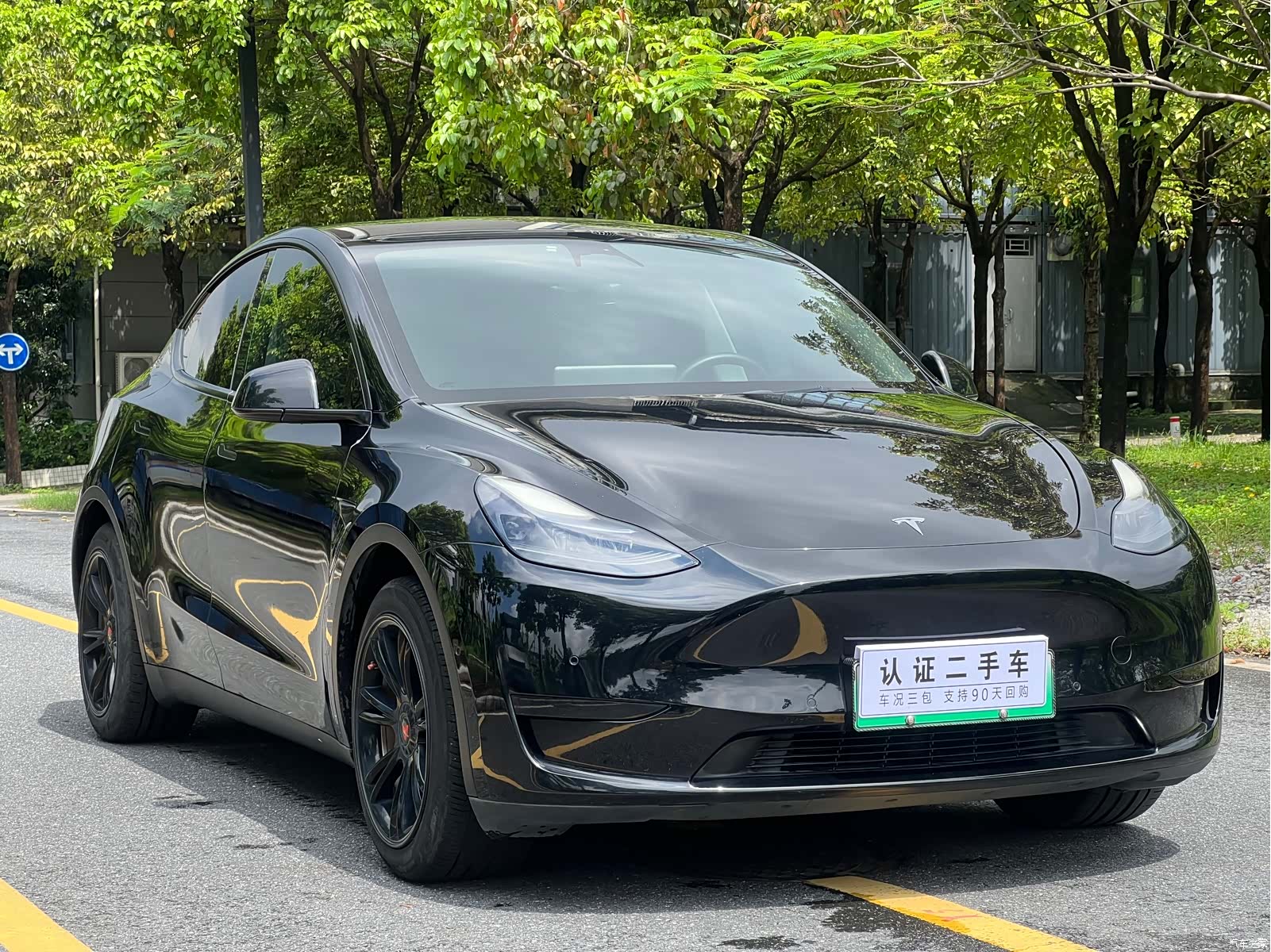 Tesla Model Y, 2022 3
