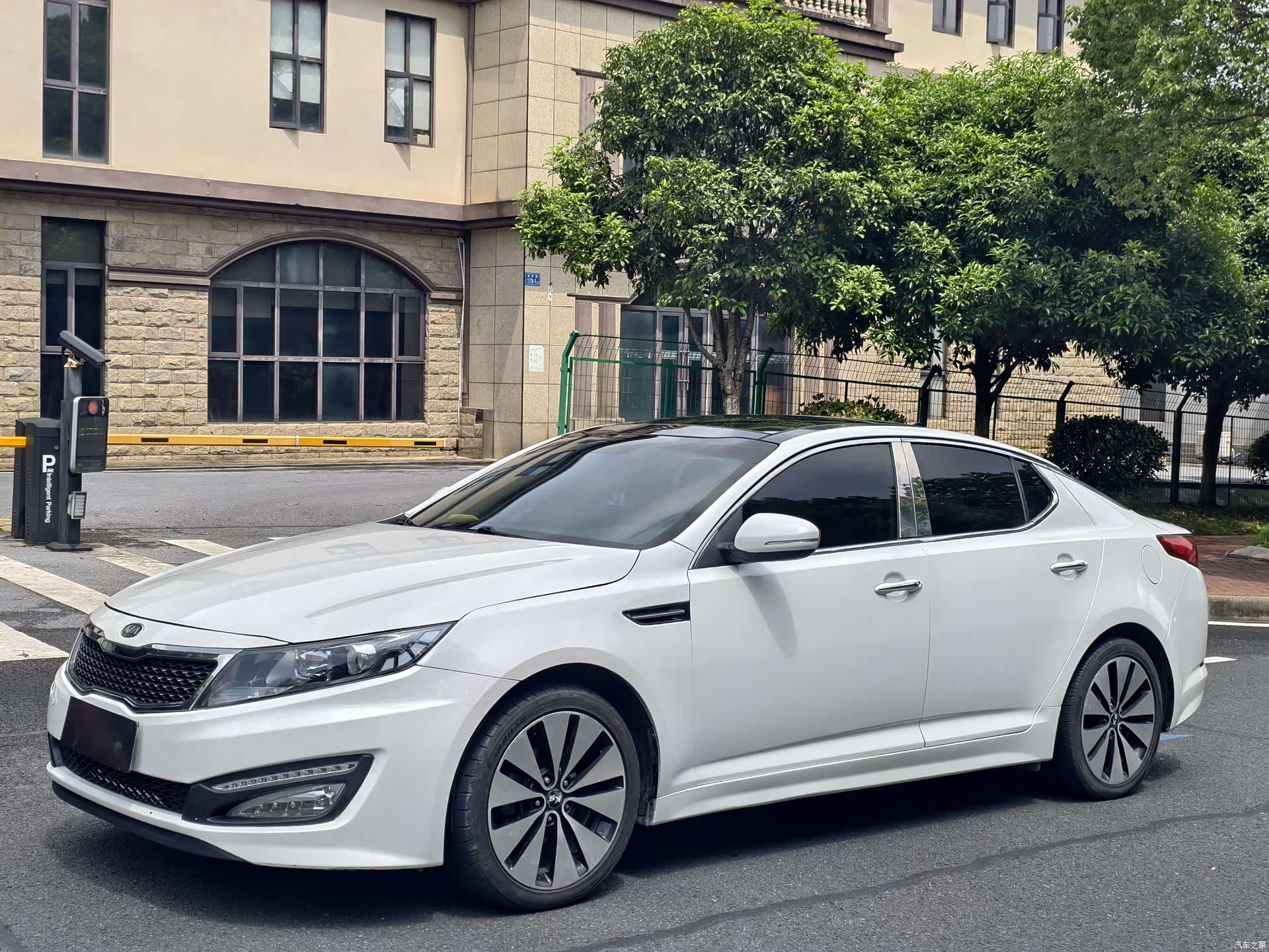 Kia K5, 2014 1