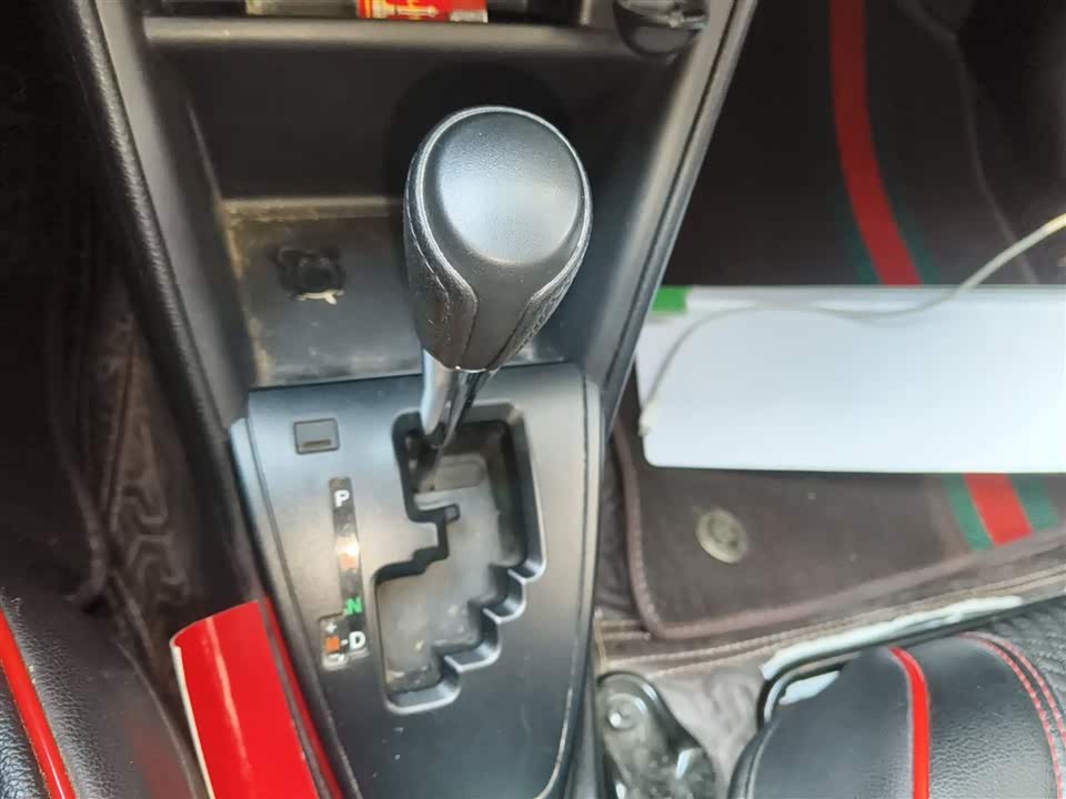 Toyota YARiS L to enjoy