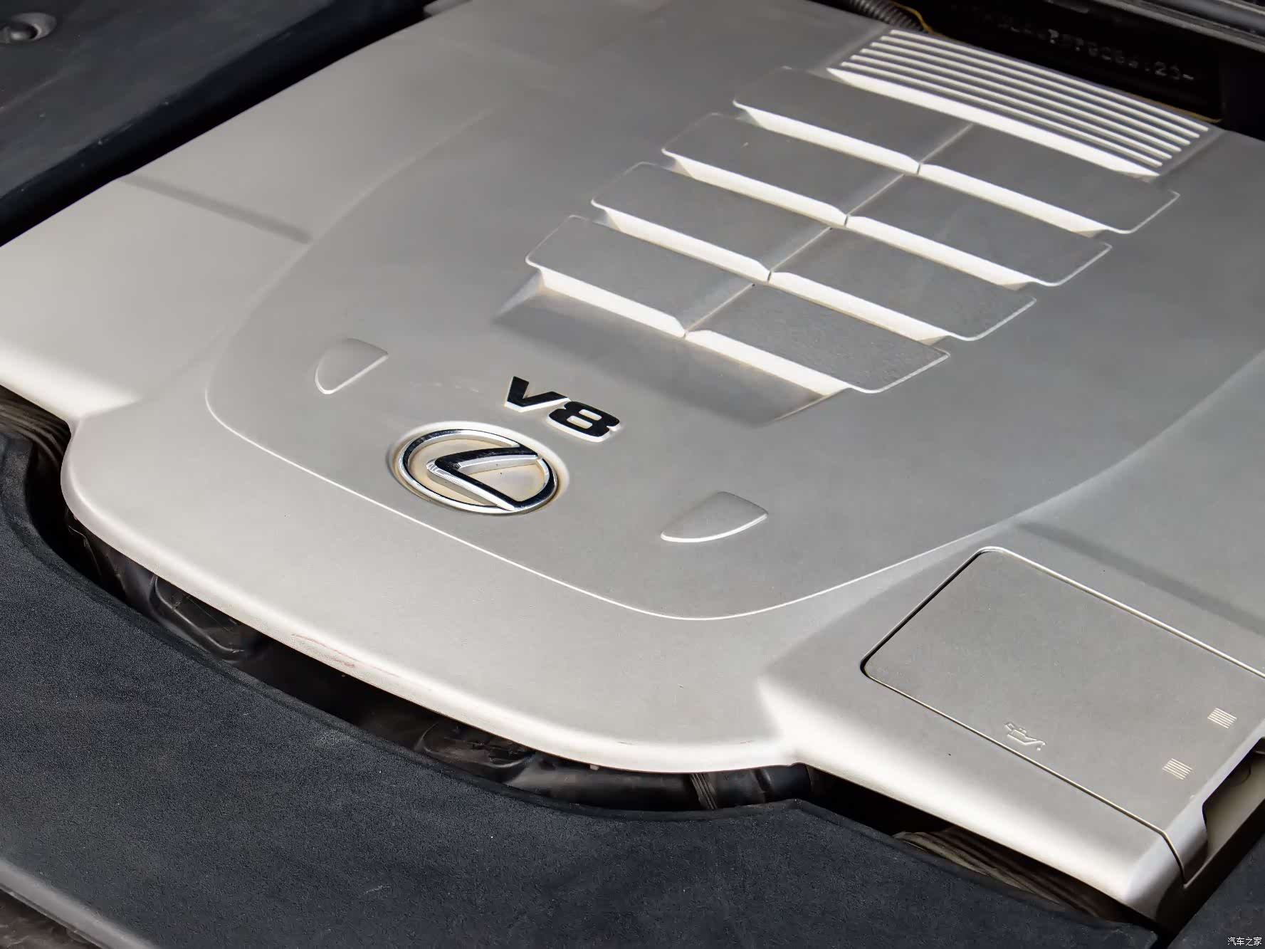 Lexus LS, 2015 8
