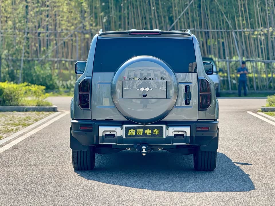 BYD Leopard 5 BYD Leopard 5