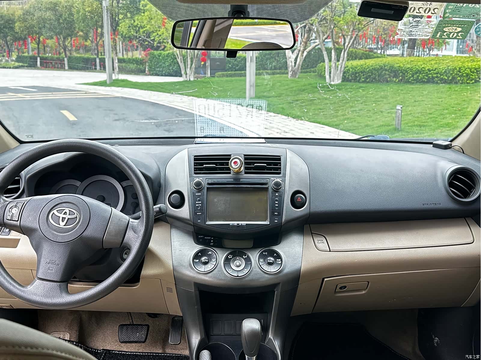 Toyota RAV4, 2013 7