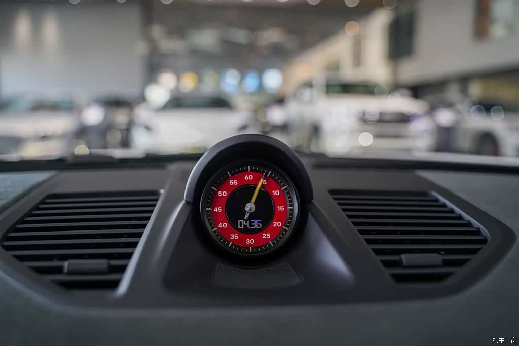Porsche 911, 2025 27