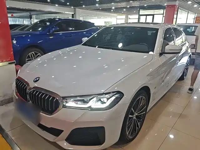 BMW 5 Series 2022 — купить из Китая под заказ