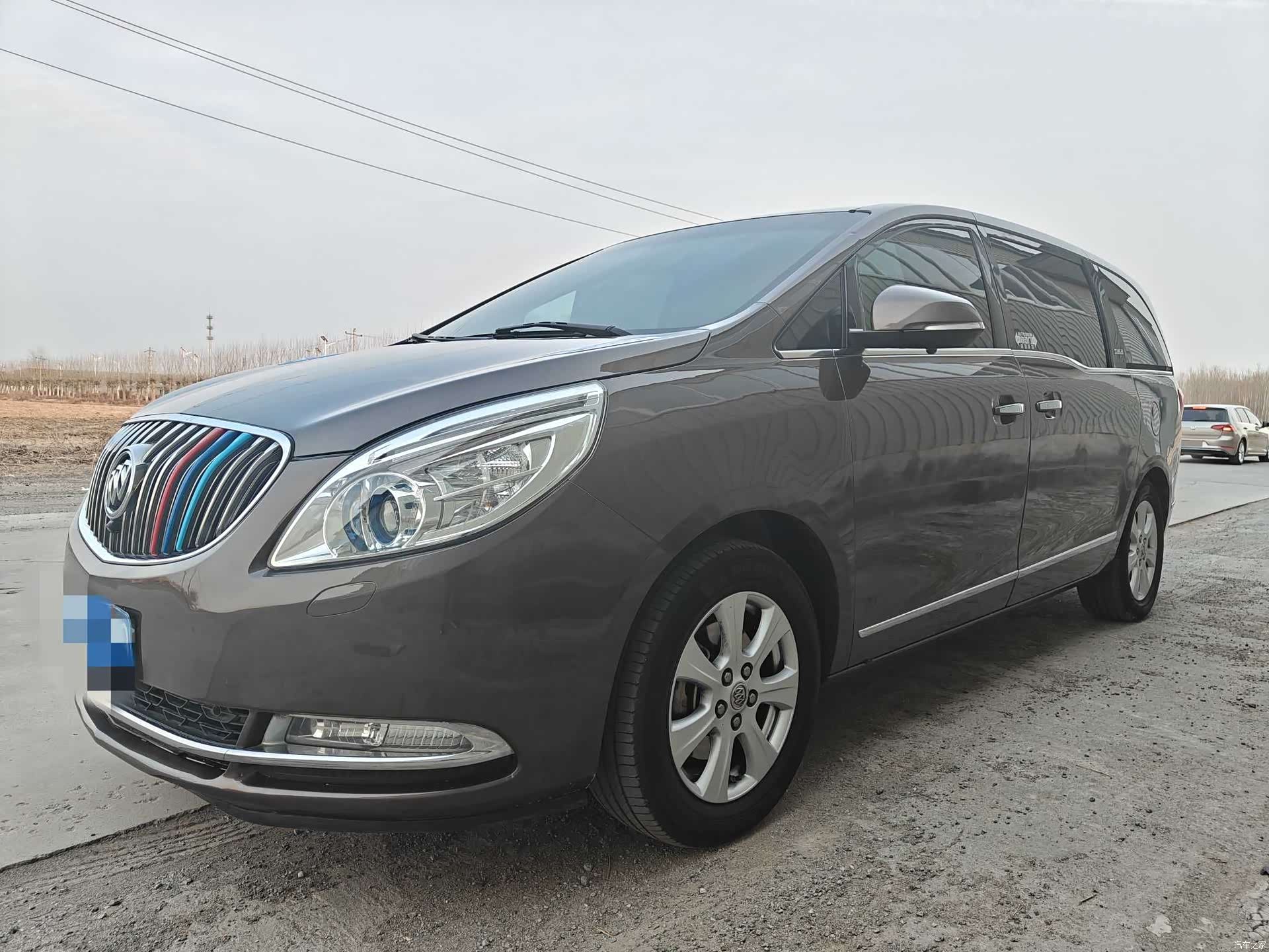 Buick GL8, 2015 1