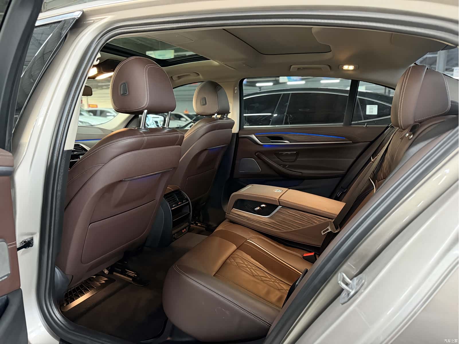 BMW 5 Series, 2019 8