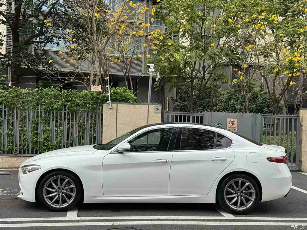 Alfa Romeo Giulia, 2017 2