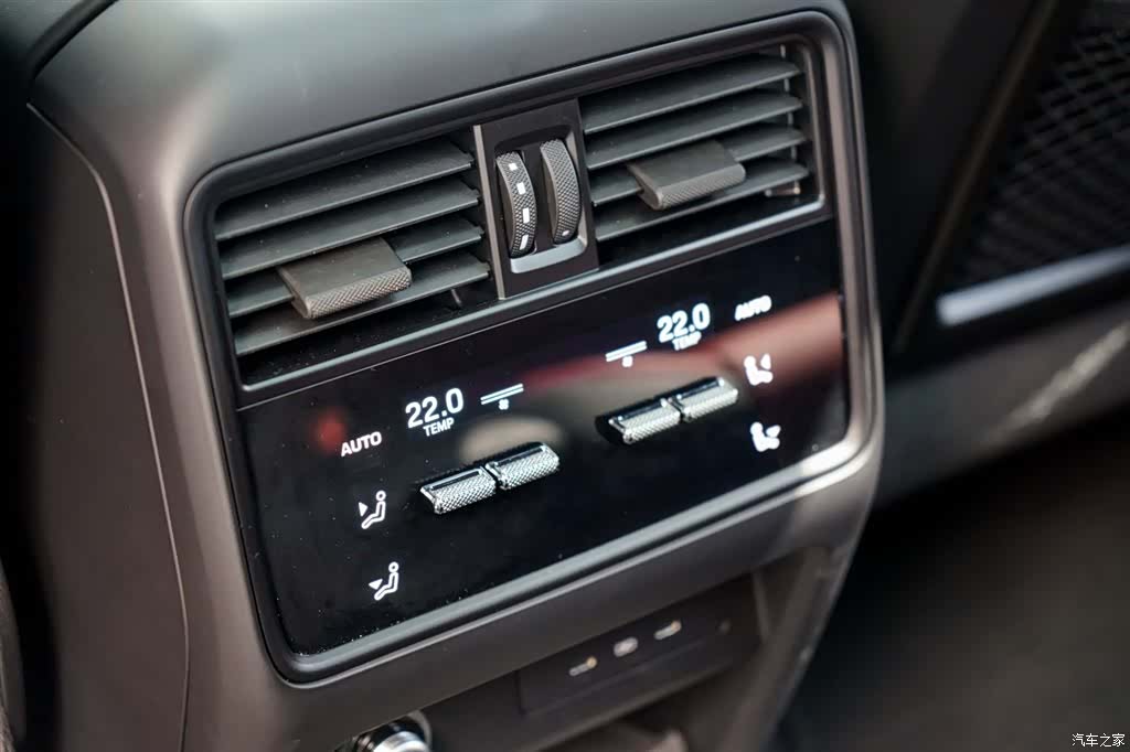 Porsche Cayenne, 2025 14