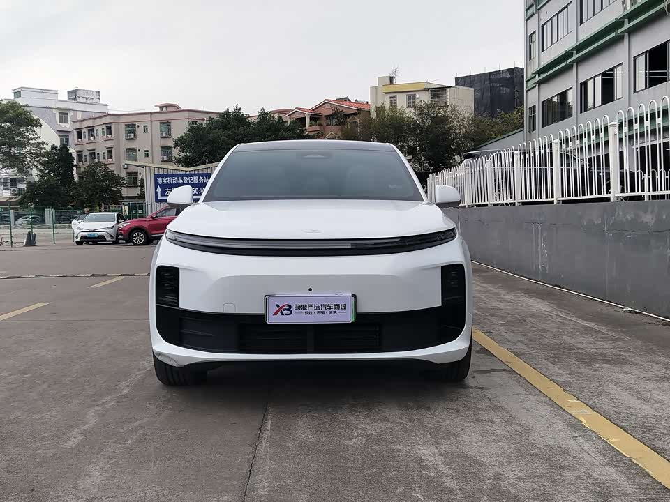 Li Auto Ideal L6