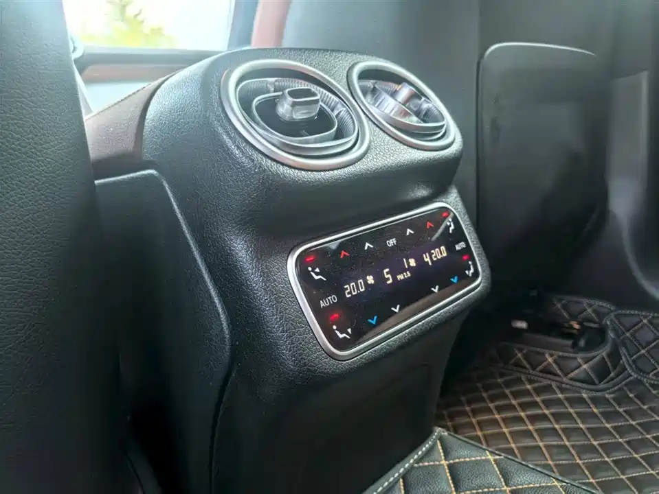 Mercedes-Benz GLC Mercedes-Benz GLC